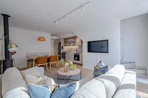 Oak-Wood-INTERIORS-2